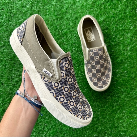 Vans Classic Slip On Geo Trek Olive - Picture 2 of 9